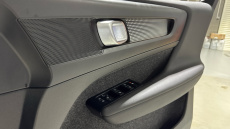 Volvo Xc40 1.5 T3 [163] R DESIGN 5dr Geartronic Petrol Estate